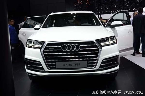 2016款?yuàn)W迪Q7平行進(jìn)口越野 3.0T現(xiàn)車天津港鉅惠