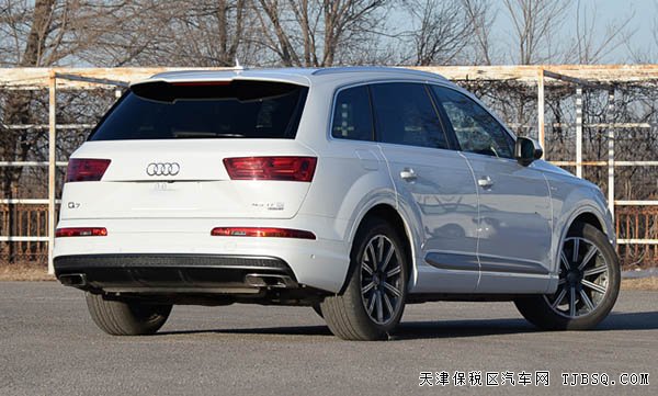 2016款?yuàn)W迪Q7豪華SUV 平行進(jìn)口現(xiàn)車優(yōu)惠讓利