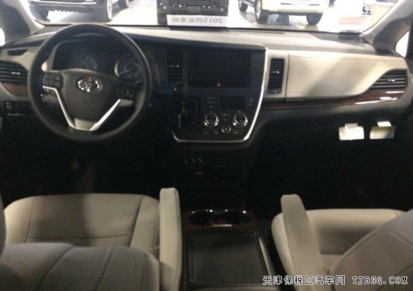 2015款豐田塞納3.5L商務MPV 平行進口現(xiàn)車樂享