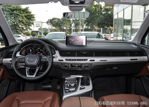 2016款?yuàn)W迪Q7歐規(guī)版 五座/七座版天津港現(xiàn)車(chē)低價(jià)折扣