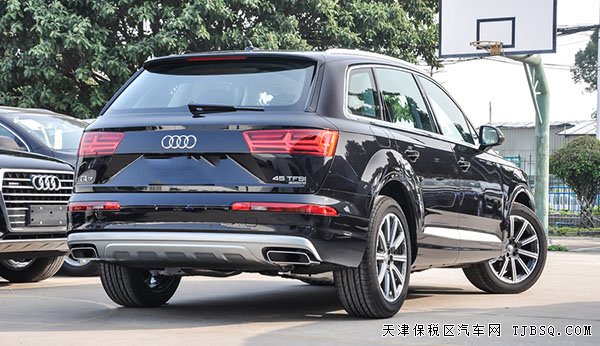 2016款?yuàn)W迪Q7七座SUV 全景天窗/19輪現(xiàn)車71萬起