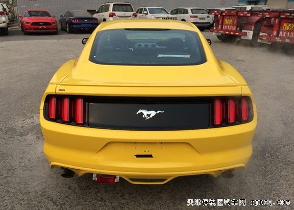 進口福特野馬2.3T美式肌肉跑車 16款現(xiàn)車31萬優(yōu)惠購