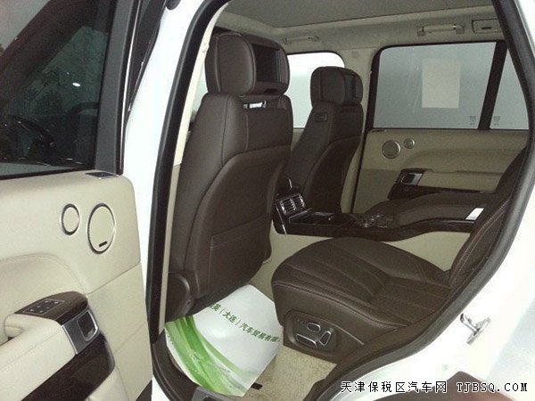 路虎攬勝3.0T柴油創(chuàng)世版 現(xiàn)車清倉特惠133萬可分期購車