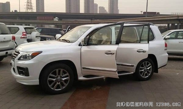 2015款雷克薩斯LX570中東版 5.7L V8現(xiàn)車清倉127萬即購