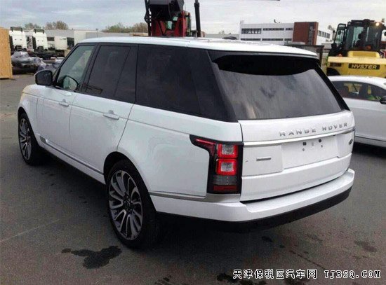 2016款路虎攬勝行政版 3.0T港口現(xiàn)車優(yōu)惠呈現(xiàn)