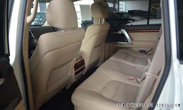2015款豐田酷路澤5700 進(jìn)口陸巡5.7L現(xiàn)車勁惠