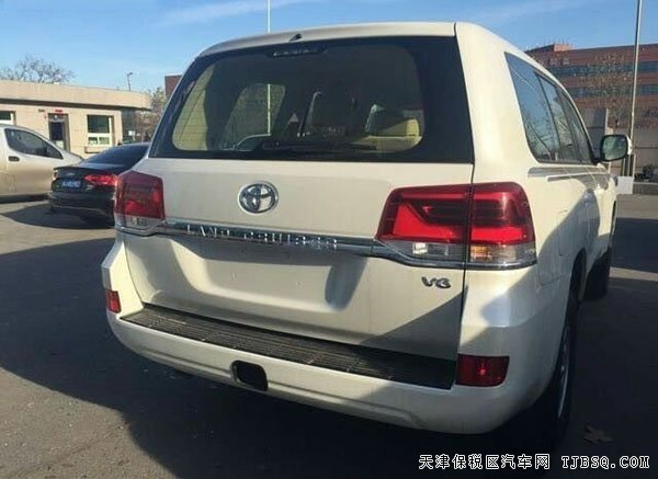 進口豐田蘭德酷路澤4000 中東越野現(xiàn)車優(yōu)惠呈現(xiàn)