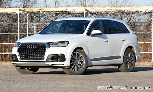 2016款?yuàn)W迪Q7全尺寸越野 天津港現(xiàn)車(chē)優(yōu)惠報(bào)價(jià)