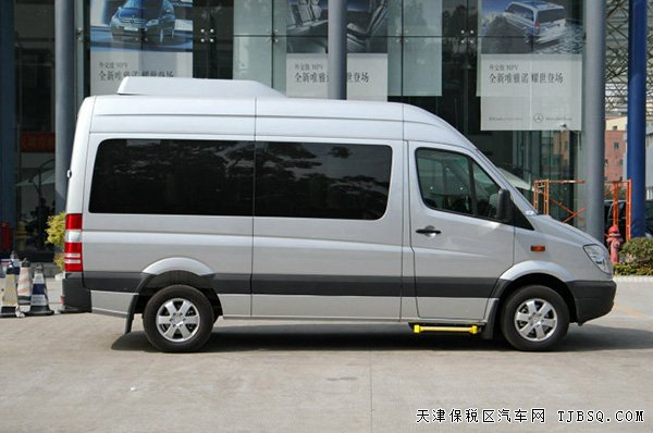 新款奔馳斯賓特商務房車 天津港現(xiàn)車讓利酬賓