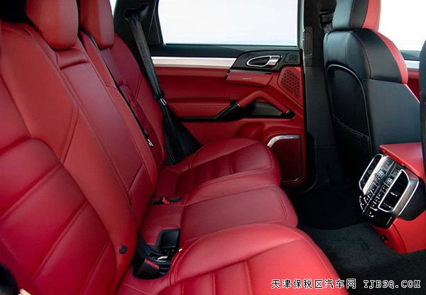 2016款保時(shí)捷卡宴汽油版3.6L 平行進(jìn)口車勁惠
