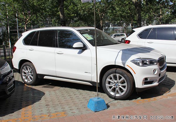 2016款寶馬X5經(jīng)典越野 平行進(jìn)口車現(xiàn)車優(yōu)惠折扣