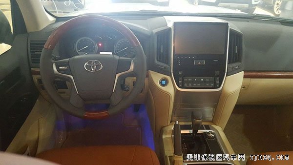 16款豐田蘭德酷路澤4000 強勁越野現(xiàn)車進藏首選
