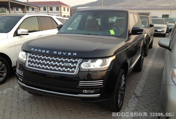 2016款路虎攬勝3.0T加長(zhǎng)版/創(chuàng)世版 天津港現(xiàn)車138萬(wàn)起