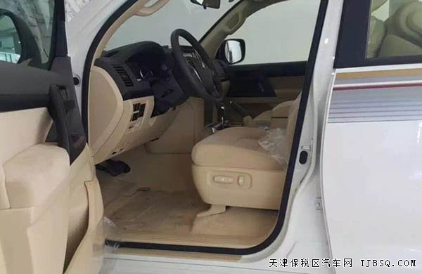 2016款豐田蘭德酷路澤4000 中東越野現(xiàn)車享折扣