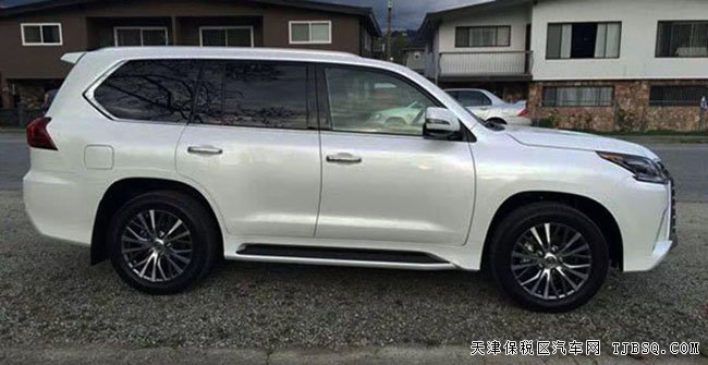 16款雷克薩斯LX570加規(guī)版 桃木內(nèi)飾/底盤升降現(xiàn)車159萬