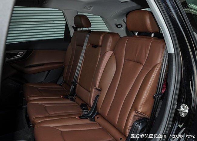 16款歐規(guī)版奧迪Q7七座SUV 真皮/全景/18輪現(xiàn)車68萬惠享