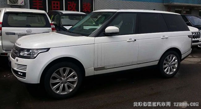 2016款路虎攬勝3.0T行政版 天津港現(xiàn)車讓利呈現(xiàn)