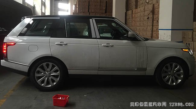 2016款路虎攬勝3.0T行政柴油版 現(xiàn)車熱賣優(yōu)惠盡享