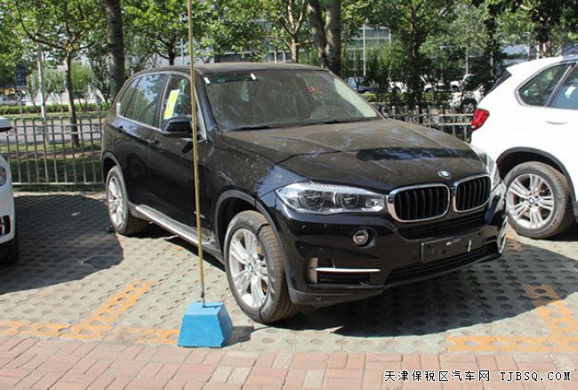 2016款寶馬X5經(jīng)典越野 3.0T現(xiàn)車熱賣盡享優(yōu)惠