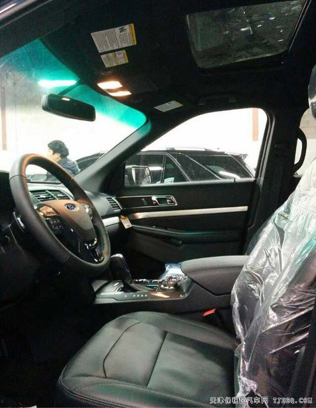 16款福特探險者2.3T加規(guī)版七座 平行進口車現(xiàn)車享折扣