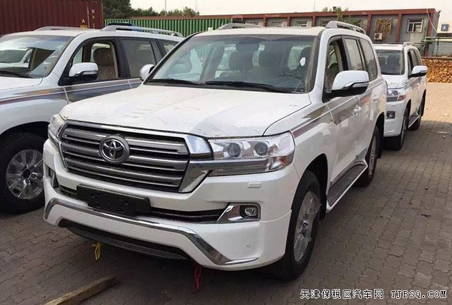 豐田蘭德酷路澤4600中東版 雙差速鎖/八座現(xiàn)車(chē)84.5萬(wàn)起