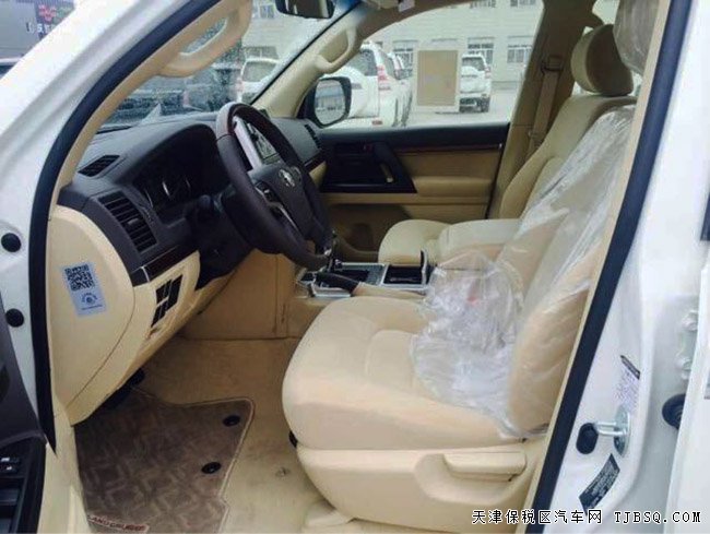 豐田蘭德酷路澤4600中東版 雙差速鎖/八座現(xiàn)車(chē)84.5萬(wàn)起