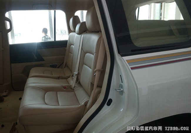 2016款豐田蘭德酷路澤4000 進(jìn)口陸巡現(xiàn)車熱賣