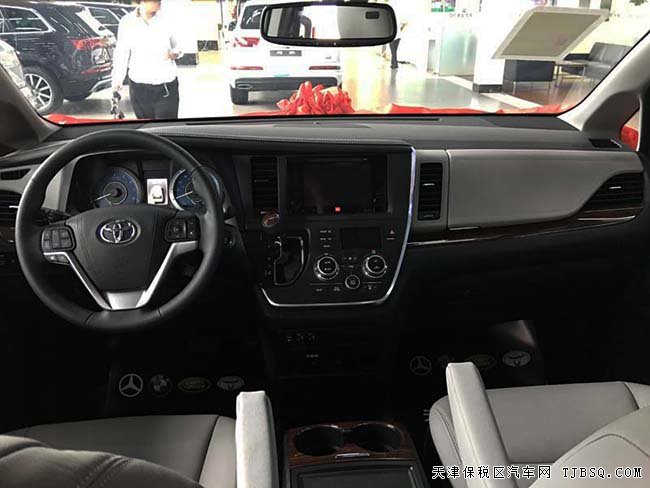 2016款豐田塞納商務(wù)車報(bào)價(jià) 3.5L四驅(qū)版現(xiàn)車享折扣