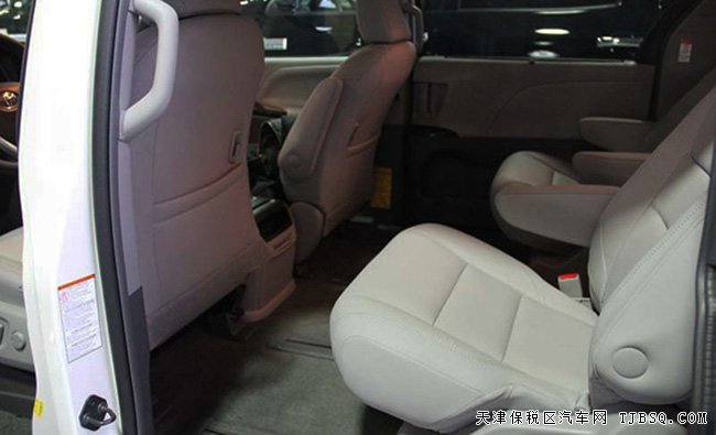 2016款豐田塞納3.5L商務(wù)車 平行進(jìn)口現(xiàn)車優(yōu)惠促