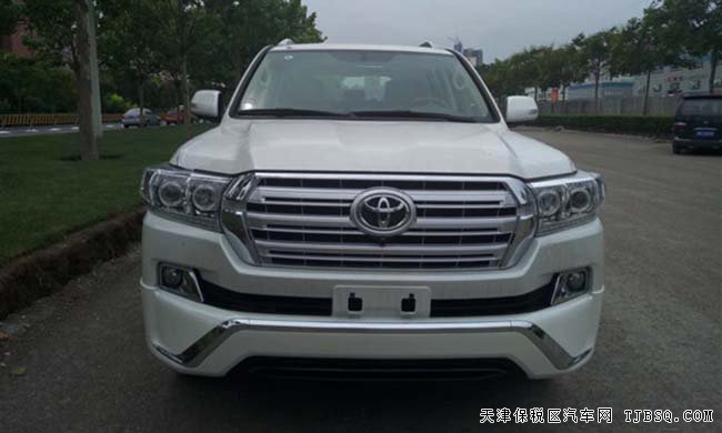 2016款豐田酷路澤4000中東版 天津港現(xiàn)車盛惠來襲