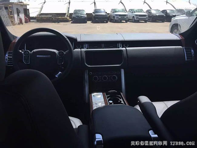 2016款路虎攬勝行政版3.0T 天津港現(xiàn)車讓利樂享