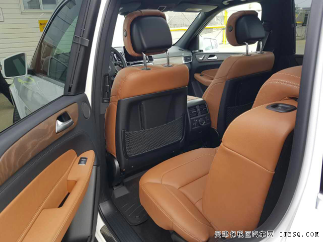 2017款奔馳GLS450加版3.0T 天津港現(xiàn)車惠盡享