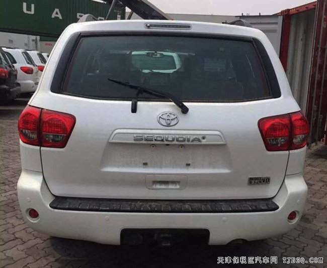 2016款豐田紅杉5700中東版 SR5版現(xiàn)車(chē)70萬(wàn)熱賣(mài)即刻擁有
