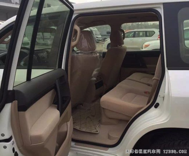 2015款豐田酷路澤4500中東版柴油 平行進口車現(xiàn)車80萬