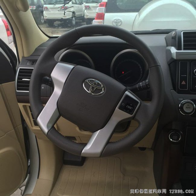 2016款豐田霸道3000中東版 雙差/KDSS現(xiàn)車57萬優(yōu)惠專享