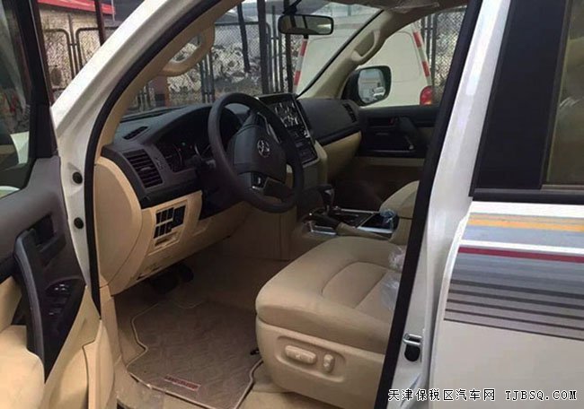 2016款豐田蘭德酷路澤4000 天津港現(xiàn)車震撼讓利