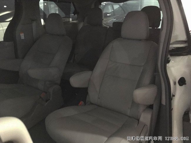 2016款豐田塞納3.5L商務(wù)車 豪華MPV現(xiàn)車優(yōu)惠季
