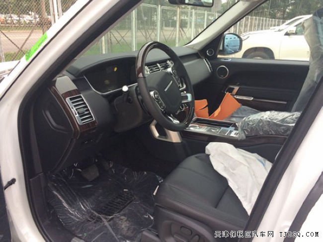 2016款路虎攬勝行政版3.0T 天津港現(xiàn)車震撼熱賣