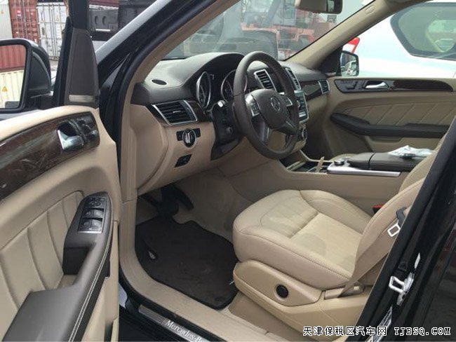 16款奔馳GL450美規(guī)版清倉(cāng) 小窗/車道包/后娛現(xiàn)車98萬購(gòu)