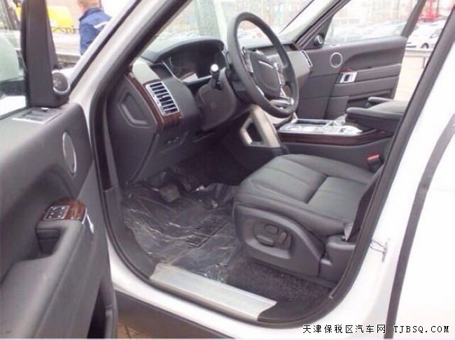 2016款路虎攬勝行政版報(bào)價(jià) 3.0T現(xiàn)車盛享折扣