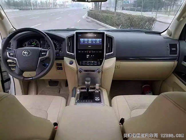 進(jìn)口豐田蘭德酷路澤4600中東版 國慶現(xiàn)車熱賣81.8萬起