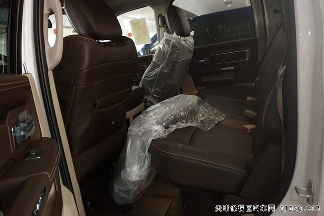 2016款道奇公羊RAM1500美式皮卡 現(xiàn)車樂享折扣