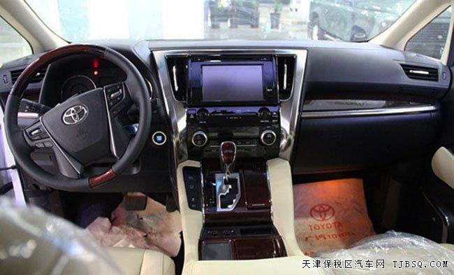 2016跨豐田埃爾法3.5L保姆車 天津港現(xiàn)車樂享