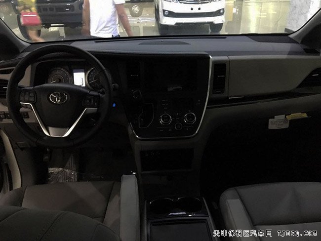 2016款豐田塞納3.5L豪華商務(wù)MPV 現(xiàn)車優(yōu)惠盡享