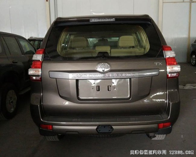 2016款豐田普拉多2700中東版 乞丐版現(xiàn)車37萬優(yōu)惠呈現(xiàn)