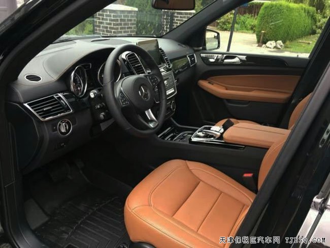 2017款奔馳GLS450美規(guī)版 全景/外觀包/燈包現(xiàn)車109萬(wàn)起