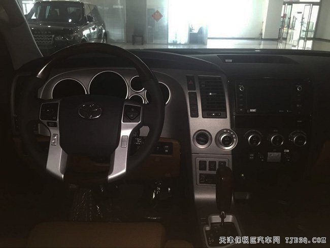 2016款豐田紅杉5700 全尺寸越野現(xiàn)車即刻擁有
