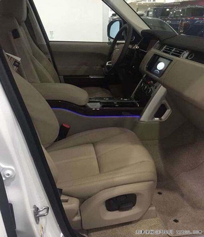 2016款路虎行政版報(bào)價(jià) 3.0T現(xiàn)車(chē)促銷(xiāo)盛惠樂(lè)享
