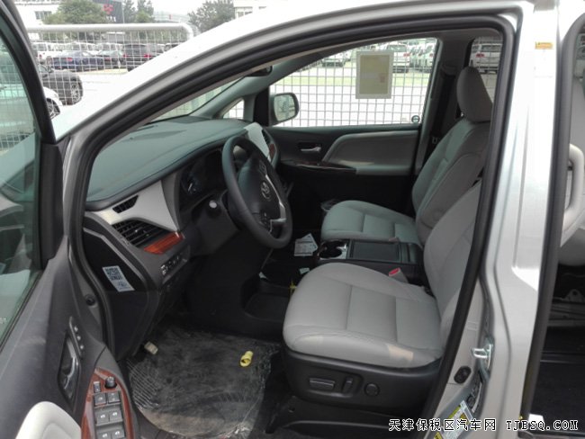 2016款豐田塞納3.5L四驅版 電動門/18輪/7座現(xiàn)車47.5萬