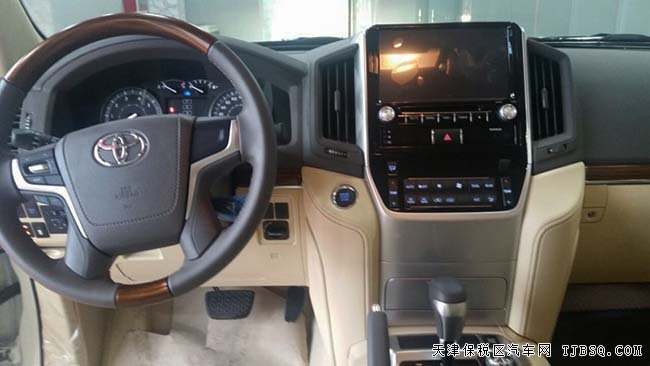 2016款豐田酷路澤4600中東版 4.6L V8現(xiàn)車酬賓